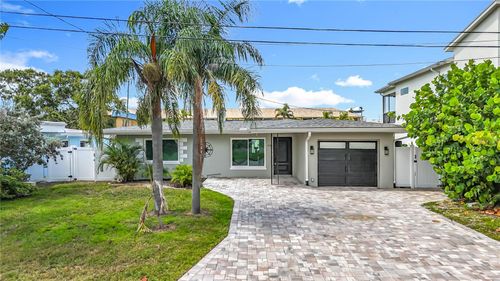572 Baywood Dr N, DUNEDIN, FL, 34698-2007 | Card Image