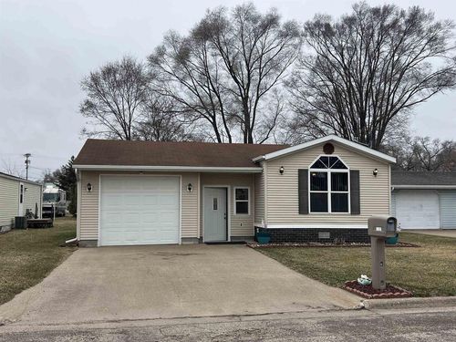 1529 S 12th St, Prairie Du Chien, WI, 53821-3040 | Card Image