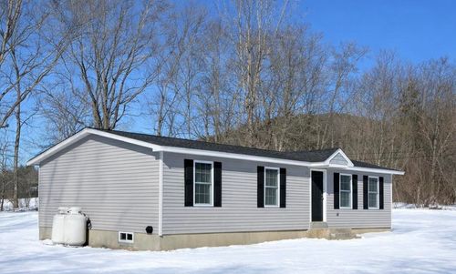 21 Kapper Dr, Winchester, NH, 03470-2301 | Card Image