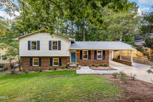 906 Griffis St, Cary, NC, 27511-3748 | Card Image