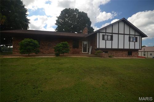 2606 Imbs Station Rd, Millstadt, IL, 62260-3218 | Card Image