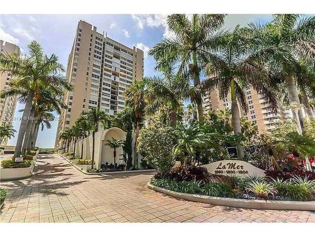 803 - 1880 S Ocean Dr, Condo with 2 bedrooms, 2 bathrooms and null parking in Hallandale Beach FL | Image 14