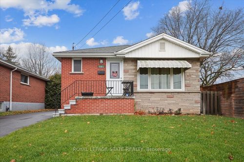 584 E 27th St, Hamilton, ON, L8V3H6 | Card Image