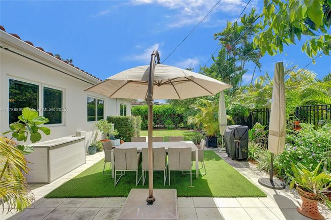 552 Alminar Ave, House other with 2 bedrooms, 2 bathrooms and null parking in Coral Gables FL | Image 23