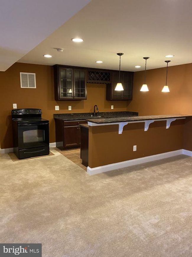 12908 Hoadly Manor Dr, Condo with 2 bedrooms, 1 bathrooms and null parking in MANASSAS VA | Image 5