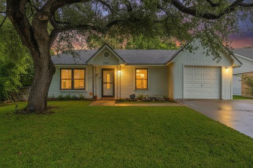 2001 Century Dr, Woodway, TX, 76712-8404 | Card Image