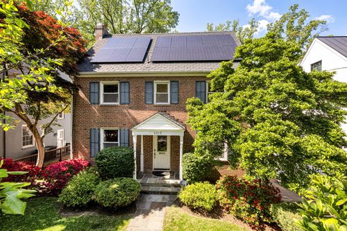 4215 Oakridge Ln, CHEVY CHASE, MD, 20815-6058 | Card Image