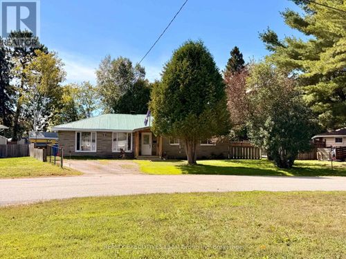 5 Ralph Pl, North Bay, ON, P1A1L3 | Card Image
