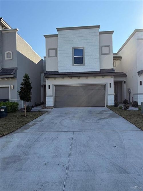 2224 Corales St, Mission, TX, 78573-8514 | Card Image