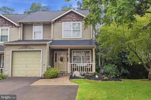 42 Mulberry Dr, SOUTHAMPTON, PA, 18966-2825 | Card Image