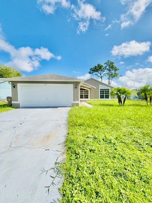 217 Canterbury Ct, KISSIMMEE, FL, 34758-2945 | Card Image