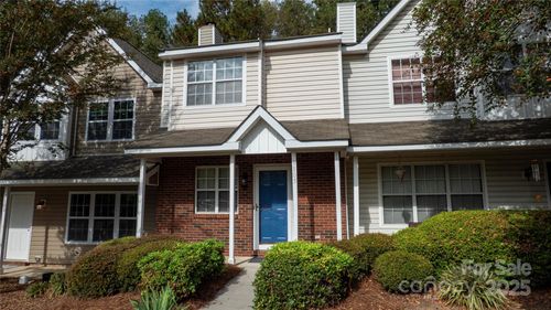 9105 Exbury Ct, Charlotte, NC, 28269-2231 | Card Image