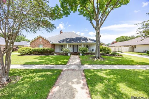 448 E Woodruff Dr, Baton Rouge, LA, 70808-5120 | Card Image