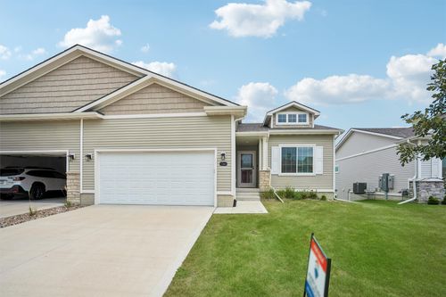 1264 S Maycomb Dr, West Des Moines, IA, 50266-8789 | Card Image