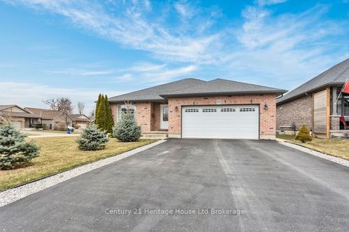 69 William St, Tillsonburg, ON, N4G5R9 | Card Image