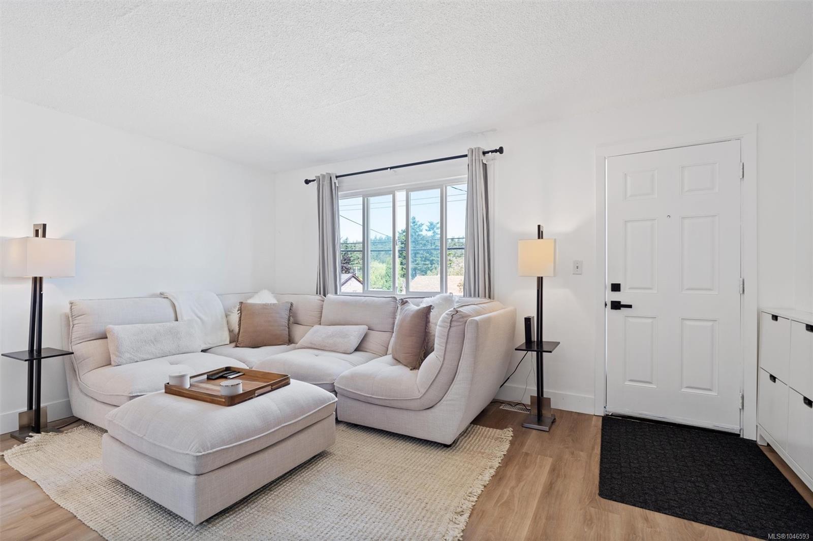 Residential in Esquimalt 3