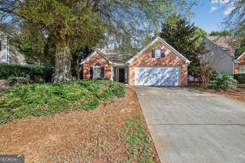 2396 Hillvale Cir, Lithonia, GA, 30058-1823 | Card Image