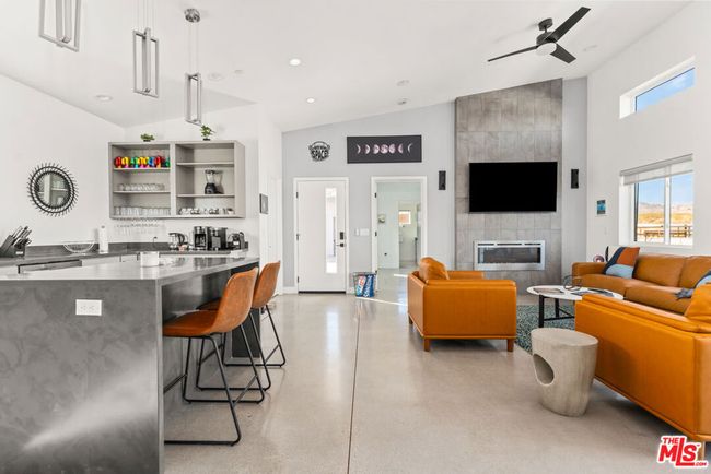 6655 Cascade Rd, House other with 3 bedrooms, 2 bathrooms and 8 parking in Joshua Tree CA | Image 10