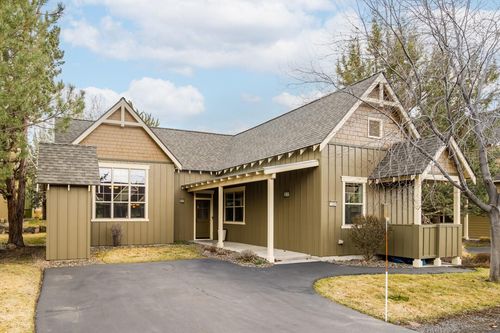 11234 Bunk House Ln, Redmond, OR, 97756-7459 | Card Image