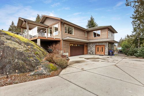 5781 Genni'S Way, Sechelt, BC, V7Z0N8 | Card Image