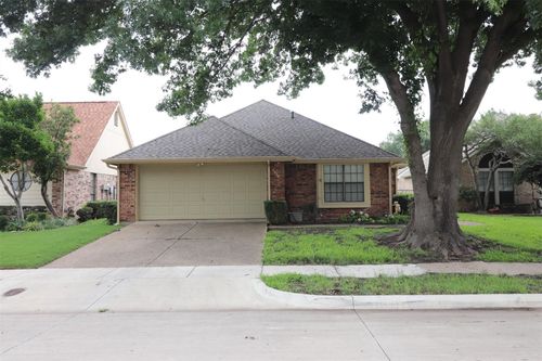 2834 Laurel Oaks Dr, Garland, TX, 75044-6942 | Card Image
