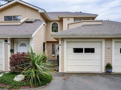 41-909 Admirals Rd, Esquimalt, BC, V9A2P1 | Card Image