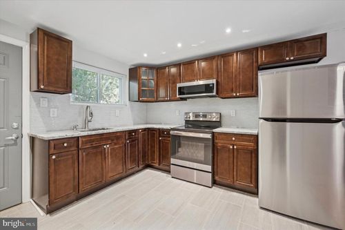 3813 Melon St, PHILADELPHIA, PA, 19104-1828 | Card Image