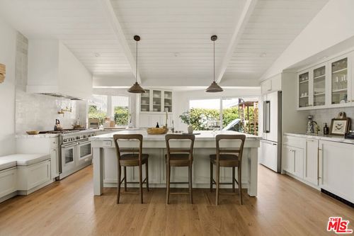 18829 Sylvan Street, Tarzana, CA, 91335 | Card Image