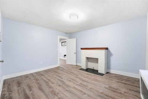 28 Monticello Ave, Newark, NJ, 07106-1506 | Card Image