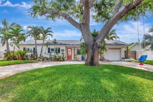6468 17th Ter N, ST PETERSBURG, FL, 33710-5526 | Card Image