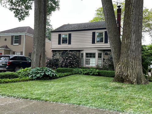 419 Maison Rd, Grosse Pointe Farms, MI, 48236-2807 | Card Image