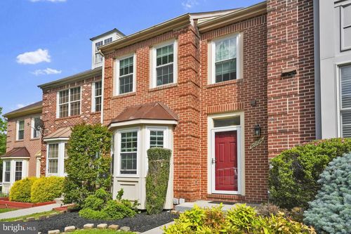 8008 Green Valley Ln, OWINGS MILLS, MD, 21117-5511 | Card Image