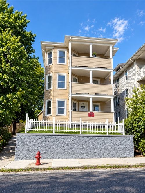 274 Diamond Hill Rd, Woonsocket, RI, 02895-1315 | Card Image