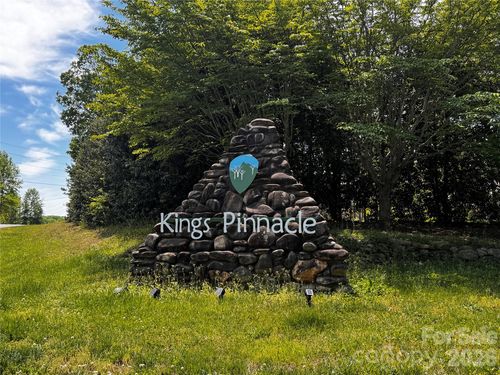 5112 Kings Pinnacle Dr, Kings Mountain, NC, 28086-8804 | Card Image