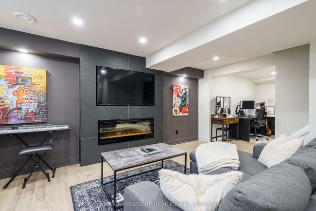 115 William Roe Blvd, House other with 5 bedrooms, 3 bathrooms and 3 parking in Newmarket ON | Image 33