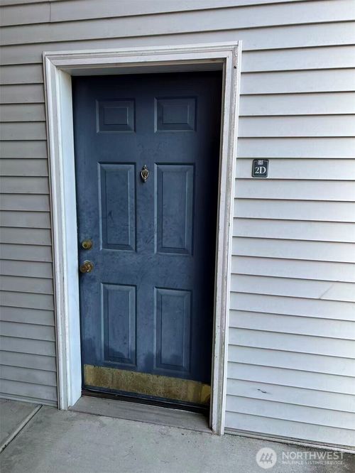 apt-d2-1160 Monroe Ave Ne, Renton, WA, 98056-3408 | Card Image