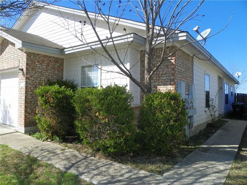 135 Marvin Cv, Hutto, TX, 78634-5099 | Card Image