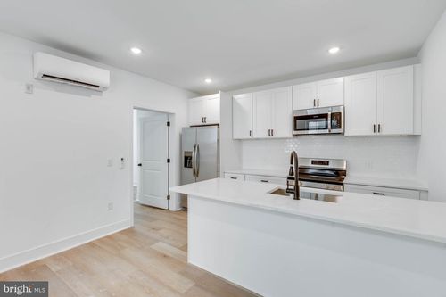 2-4220 Baltimore Ave, PHILADELPHIA, PA, 19104-4412 | Card Image