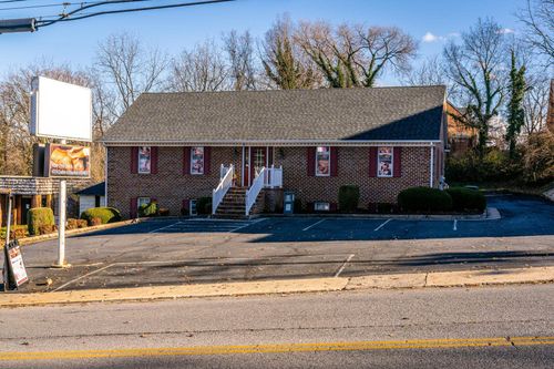 413 N Coalter St, STAUNTON, VA, 24401-3464 | Card Image