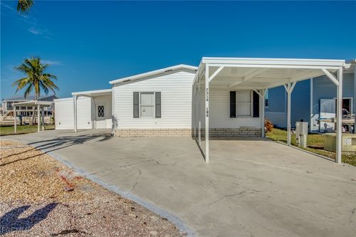 7316 Cobiac Dr, SAINT JAMES CITY, FL, 33956-2747 | Card Image