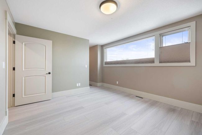 2433 29 Avenue Sw, Home with 4 bedrooms, 4 bathrooms and 4 parking in Calgary AB | Image 25