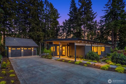 3216 168th Pl Se, Bellevue, WA, 98008-5730 | Card Image