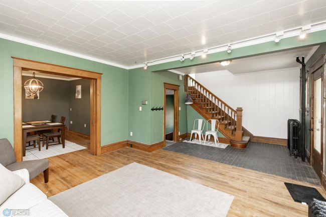 Living Room | Image 15
