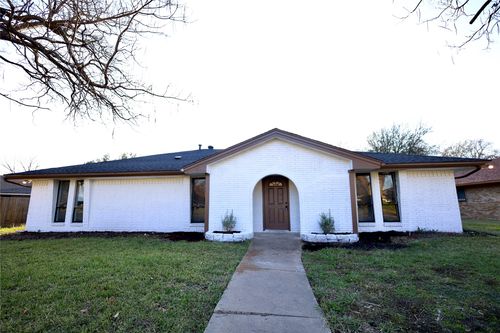 905 Pine Tree Ln, Desoto, TX, 75115-4123 | Card Image