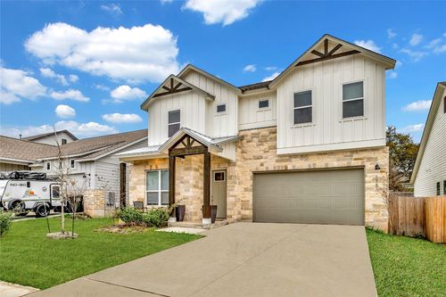 175 Brooks Ranch Dr, Kyle, TX, 78640-2803 | Card Image