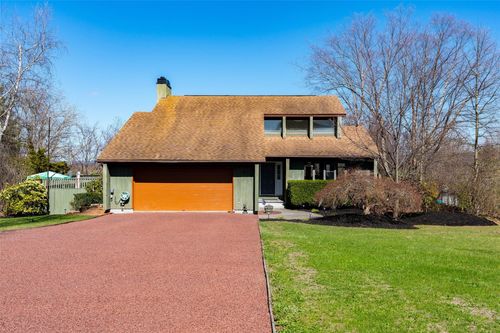 41 Clearview Cir, East Fishkill, NY, 12533-6504 | Card Image