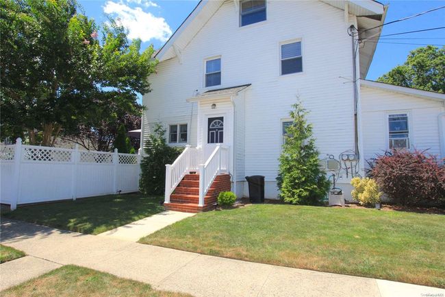 2ND-FL - 65 W Windsor Pkwy, Condo with 2 bedrooms, 1 bathrooms and null parking in Oceanside NY | Image 7
