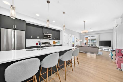4403-550 Belmont St Sw, Calgary, AB, T2X5X1 | Card Image