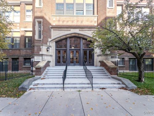 apt-5-917 Madison St, Syracuse, NY, 13210-2072 | Card Image