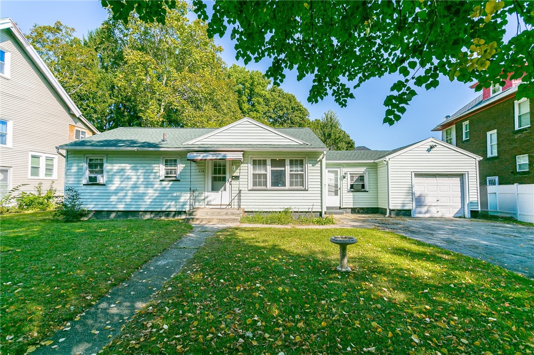 Fernwood Ave, Rochester, NY 14609